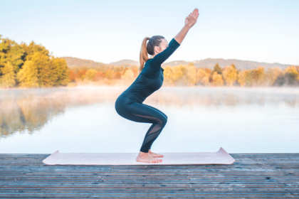 how-to-do-chair-pose-(utkatasana)