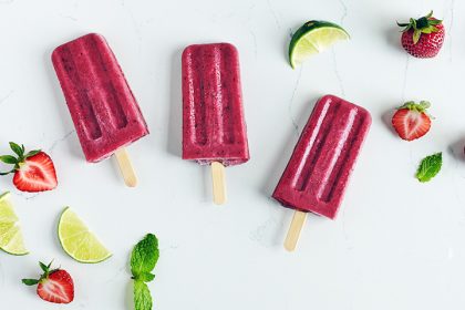 paletas-heladas-de-fresa-y-menta